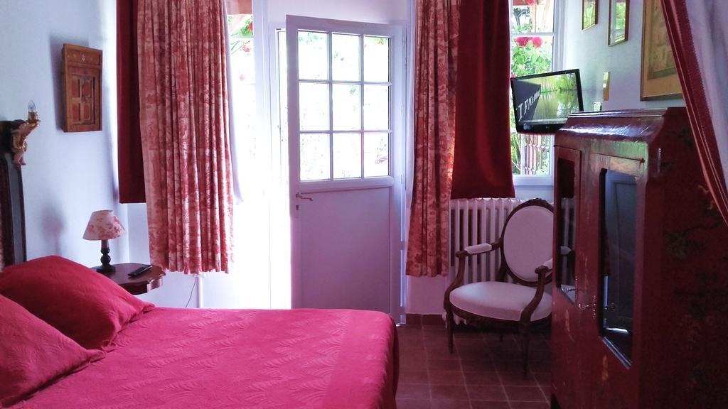 Le Vieux Vauvert Bed and Breakfast Rochecorbon Exteriör bild