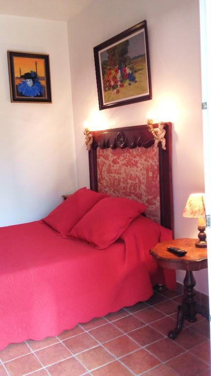 Le Vieux Vauvert Bed and Breakfast Rochecorbon Exteriör bild
