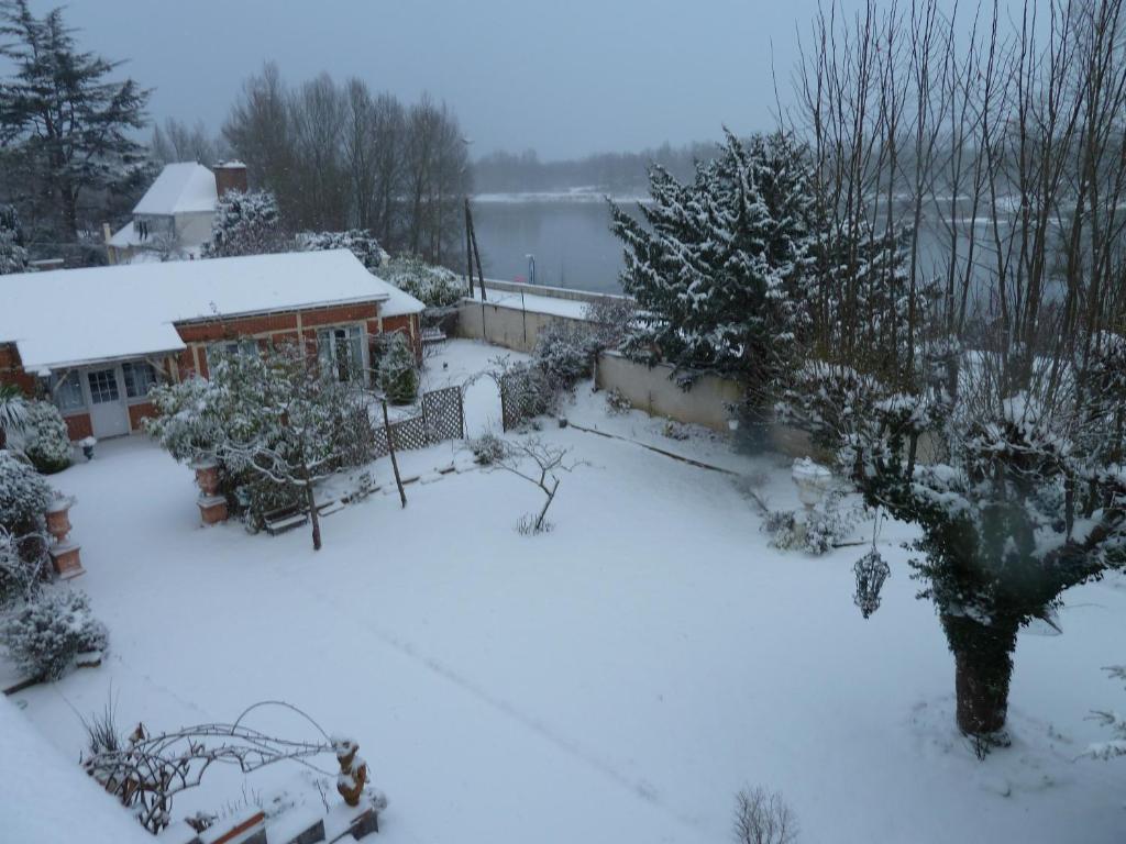 Le Vieux Vauvert Bed and Breakfast Rochecorbon Exteriör bild
