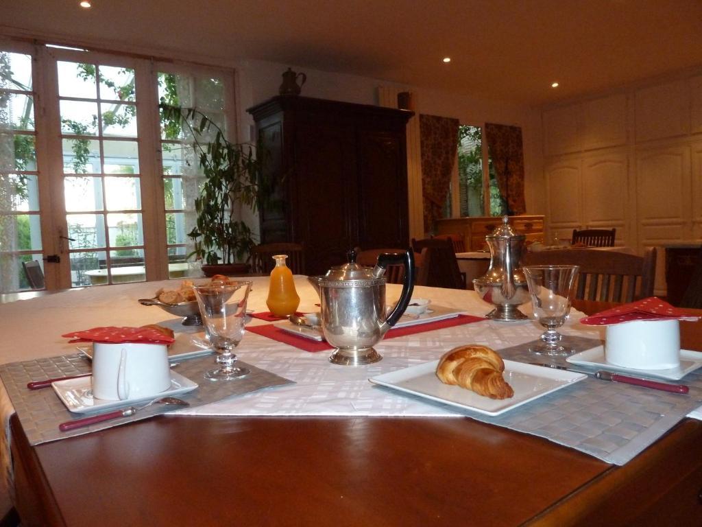 Le Vieux Vauvert Bed and Breakfast Rochecorbon Exteriör bild