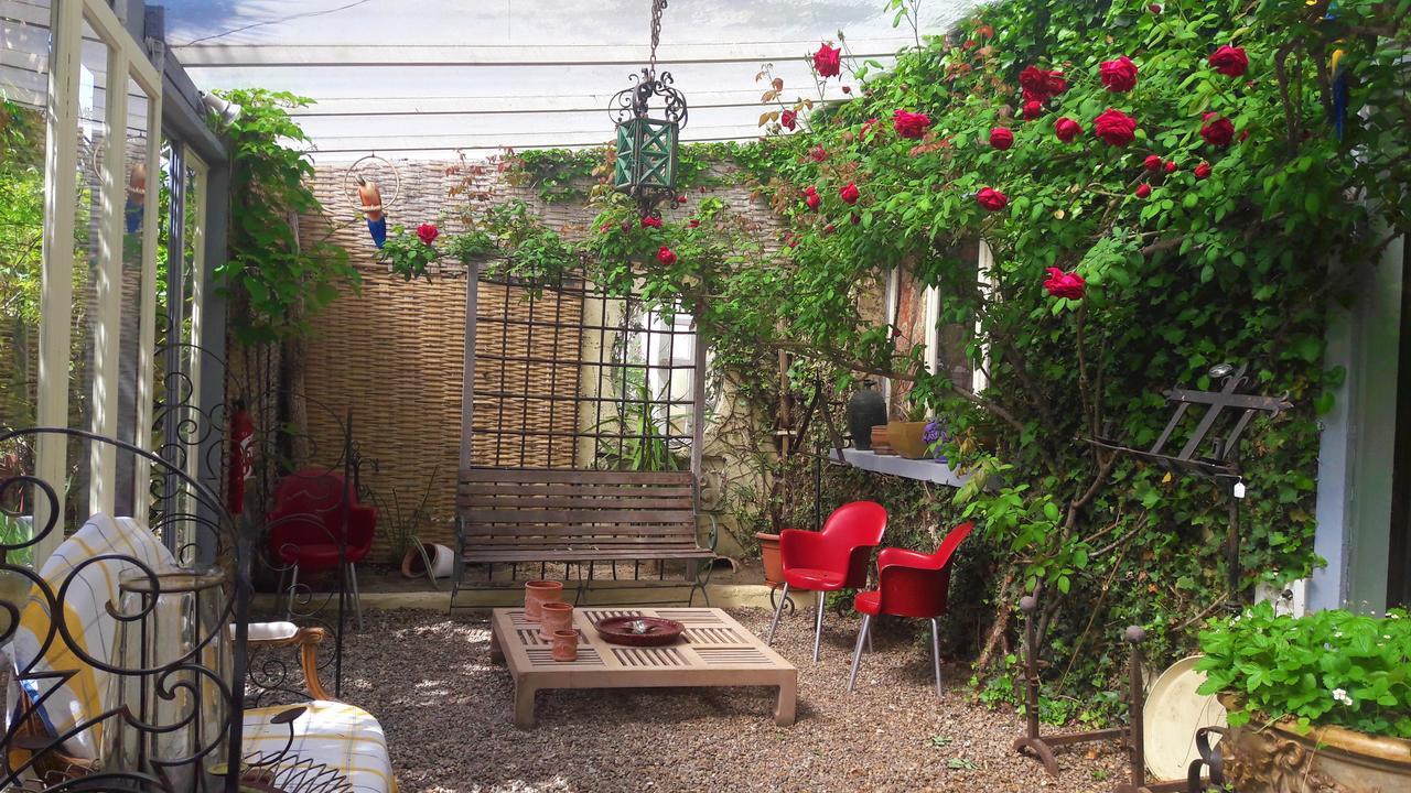 Le Vieux Vauvert Bed and Breakfast Rochecorbon Exteriör bild